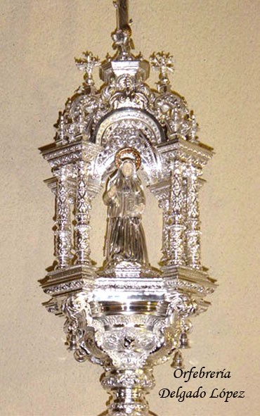 Insignia de Santa Ángela de la Cruz para la Hermandad de la Amargura